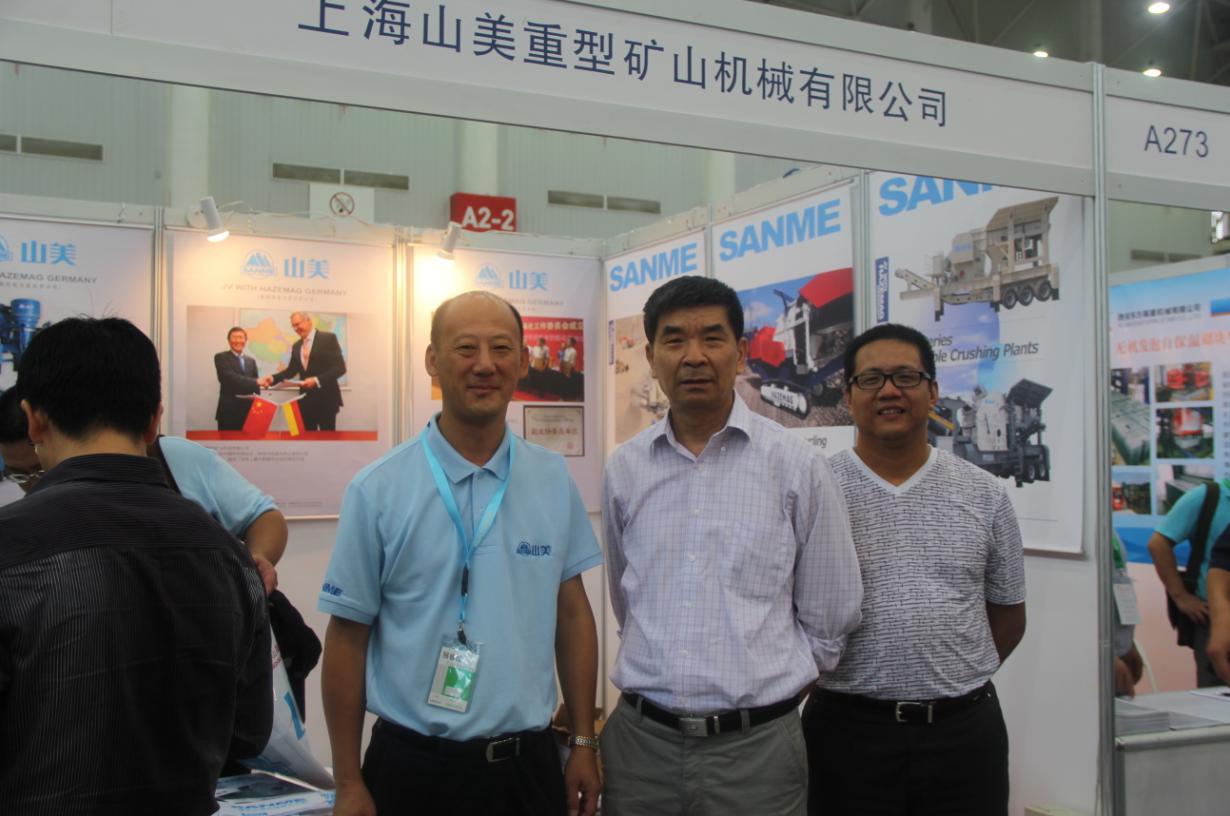 中国建筑垃圾协会副会长参观德赢VWIN展位