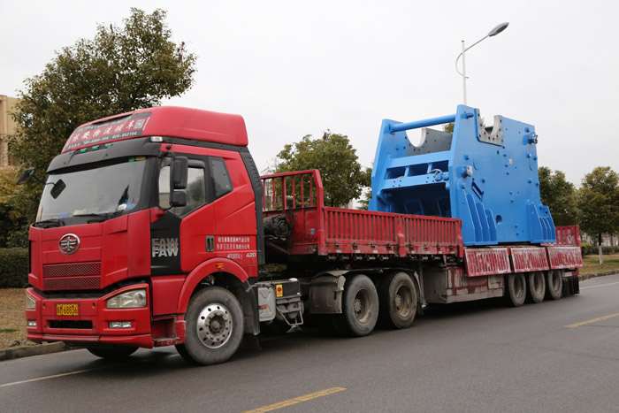 德赢VWIN1500T/H大型鄂式破碎机出厂交付