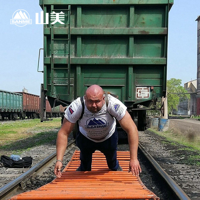 德赢VWIN破碎机力量代言人-欧洲大力士伊万.萨夫金