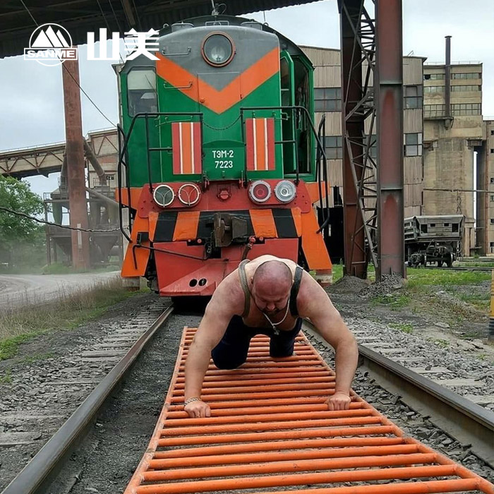 德赢VWIN破碎机力量代言人-欧洲大力士伊万.萨夫金