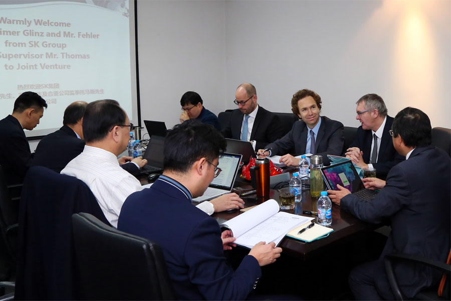 信心满满|德国SK集团新任董事长莅临德赢VWIN股份参加合资公司年度董事会