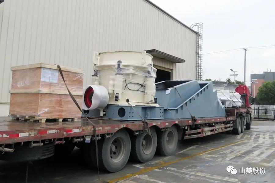 复工后首批发货|德赢VWIN股份大型破碎筛分成套设备(EP项目)发往南美,助力建材巨头拉豪全球项目