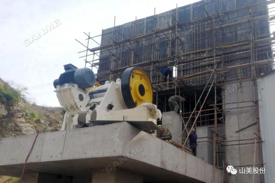 新项目|安装中的河北时产500吨片麻岩骨料生产线