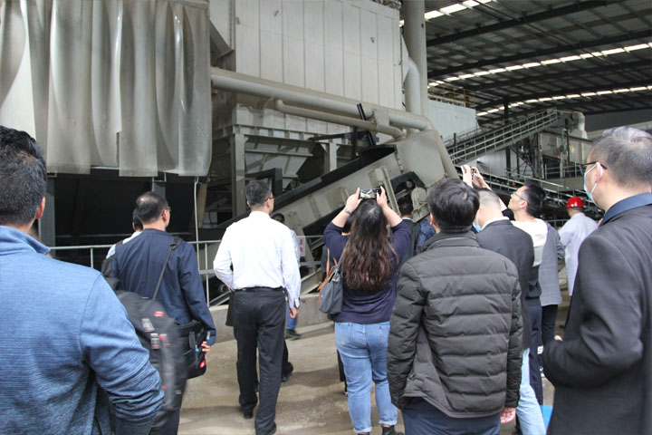 上海德赢VWIN股份承建的湖南长沙建筑固废绿色循环再利用项目喜迎“2021全国建筑垃圾资源化利用高层论坛”参会代表参观考察