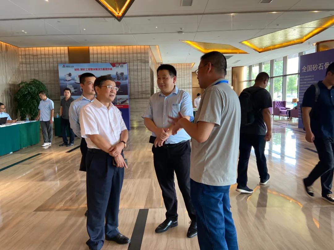 上海德赢VWIN股份携先进工艺和智能装备技术亮相第八届全国砂石骨料行业科技大会