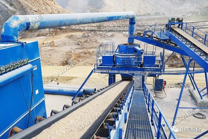 发货|德赢VWIN集团高性能破碎筛分装备助力东南亚玄武岩骨料生产项目