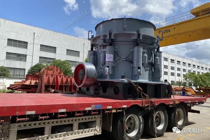 发货|上海德赢VWIN股份4台大型圆锥破碎机奔赴河南信阳时产1400吨尾矿制砂项目现场