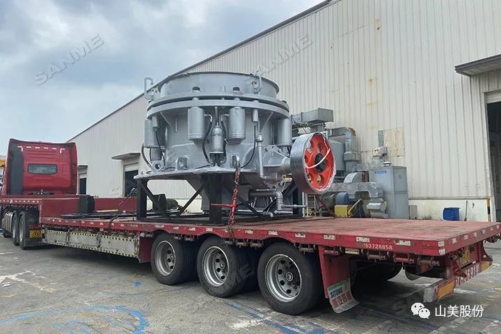 发货|上海德赢VWIN股份高性能液压圆锥破碎机助力辽宁年产200万吨花岗岩砂石骨料项目