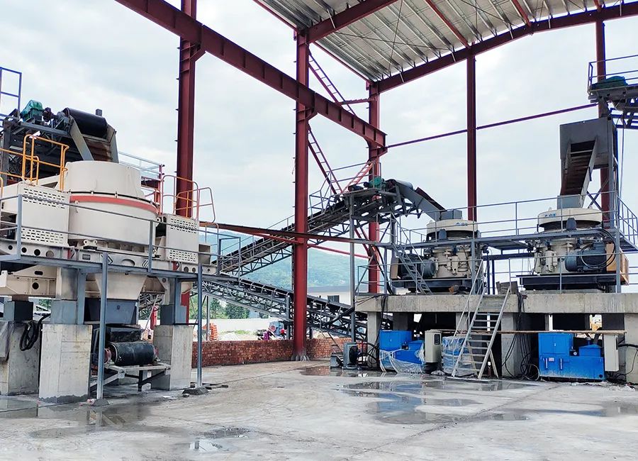 SMS系列多缸液压圆锥破碎机,精品骨料生产线的理想选择