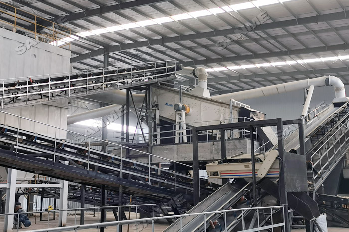 我国建筑垃圾日益严重,建筑垃圾移动式破碎机领域面临新的发展机遇。