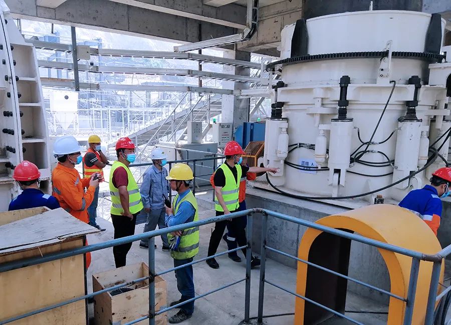 SMS系列多缸液压圆锥破碎机,精品骨料生产线的理想选择