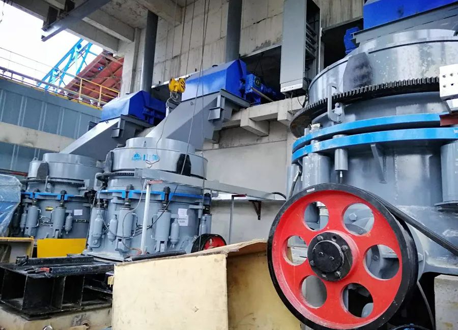 SMS系列多缸液压圆锥破碎机,精品骨料生产线的理想选择