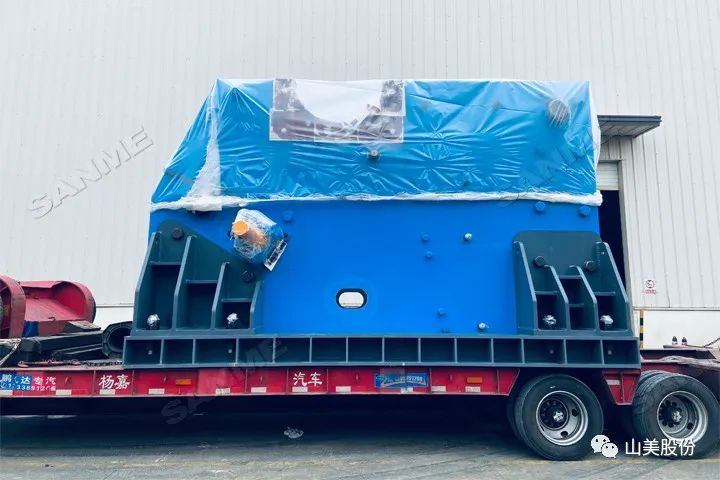 德赢VWIN1800吨/小时大型欧版颚式破碎机助力冀东水泥石灰石破碎项目