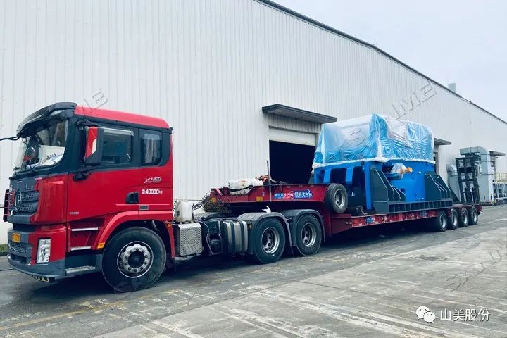 德赢VWIN1800吨/小时大型欧版颚式破碎机助力冀东水泥石灰石破碎项目