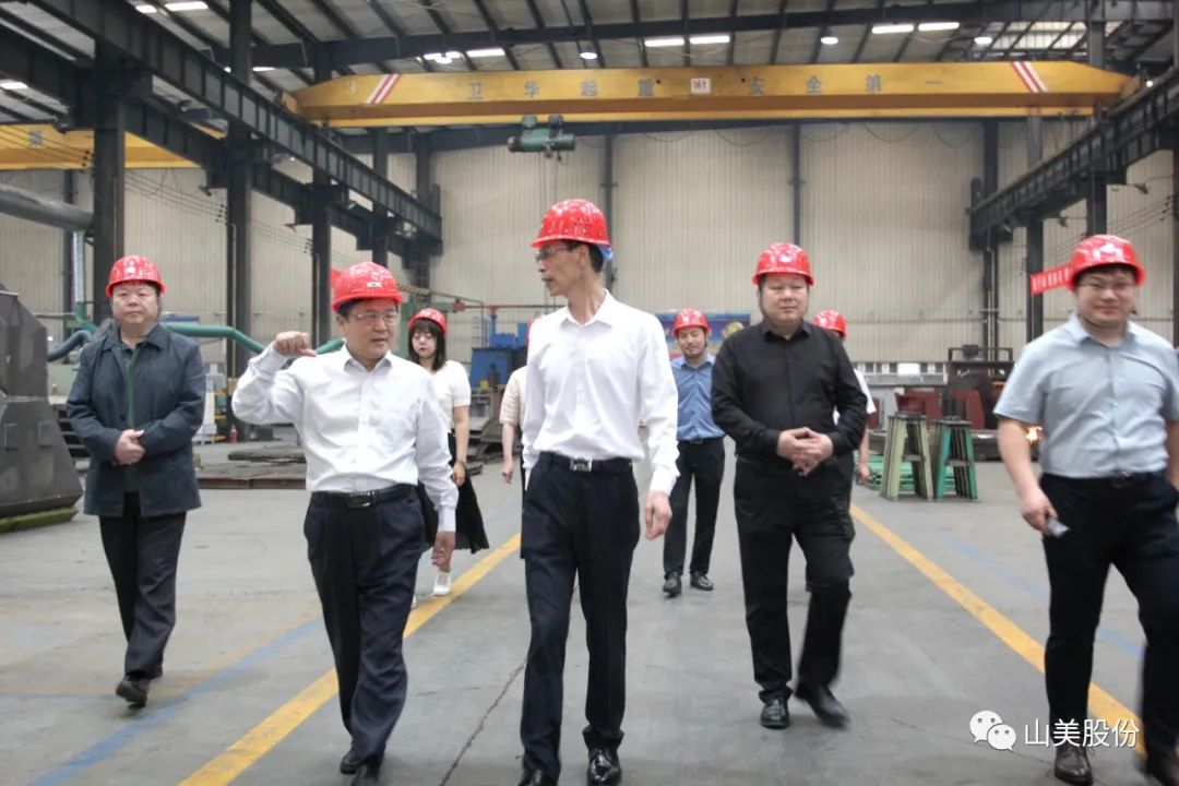 聚焦 | 热烈欢迎中国砂石协会胡会长一行莅临上海德赢VWIN股份郑州基地指导交流!