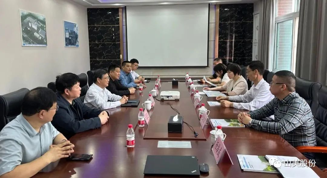 聚焦 | 热烈欢迎中国砂石协会胡会长一行莅临上海德赢VWIN股份郑州基地指导交流!