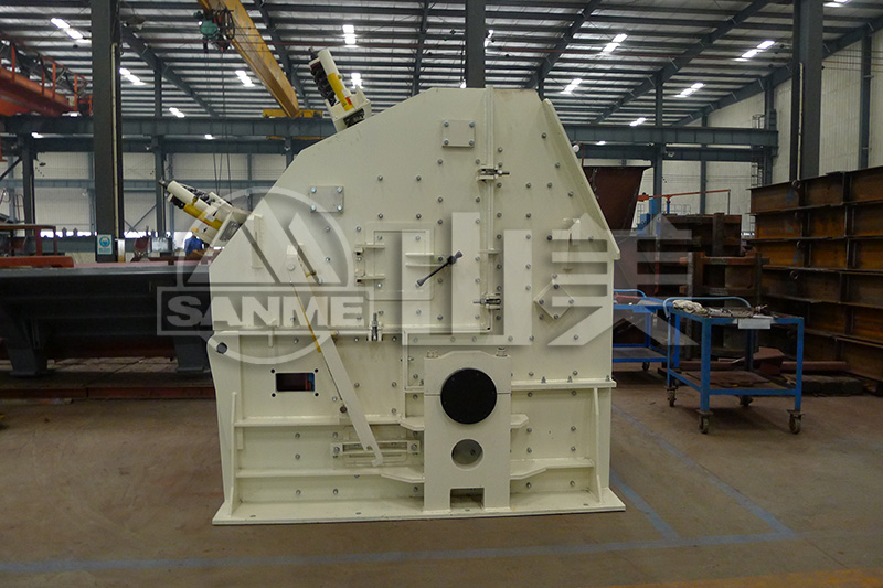 圆锥破碎机和反击式破碎机的具体区别表现在哪些方面?