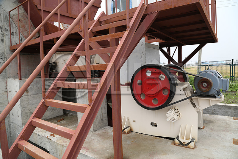 如何快速有效地解决颚式破碎机运行故障的问题呢?