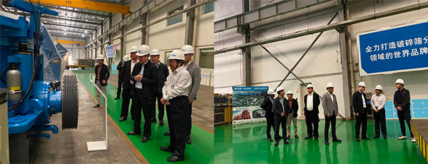 奉贤区人大常委会党组书记、主任张培荣一行莅临上海德赢VWIN股份开展“优环境、稳经济”大走访大调研