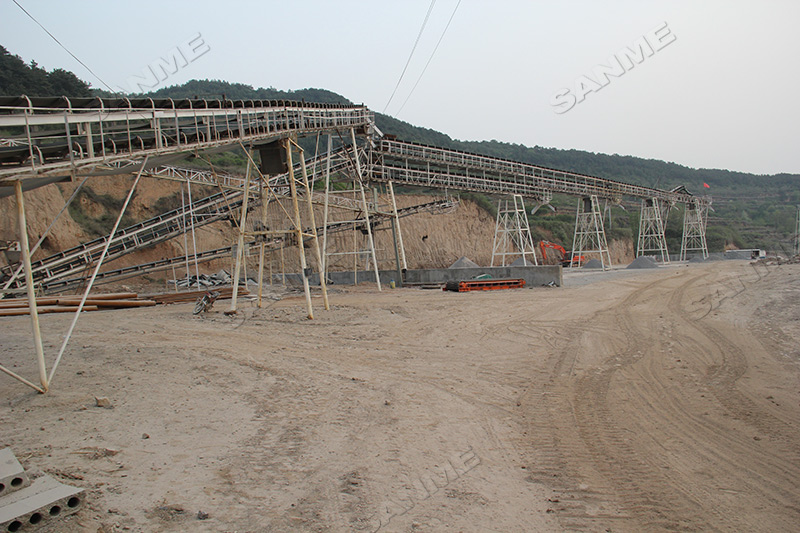 碎石生产线应该选择固定式还是移动式?