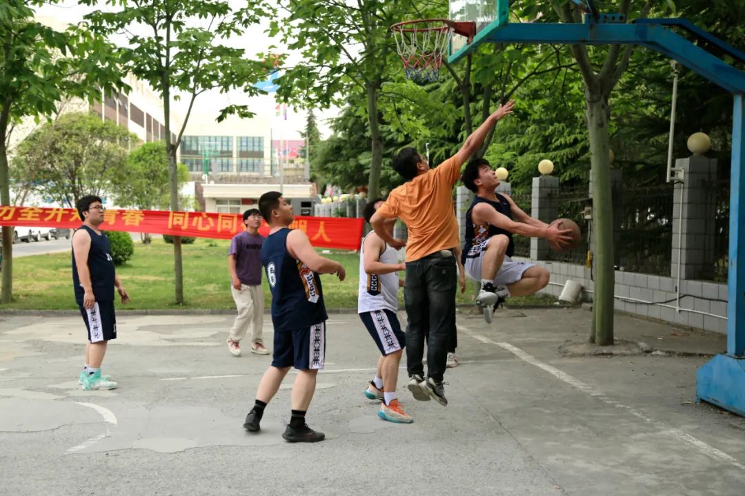 上海德赢VWIN股份2025春季运动会火热启幕!拔河、篮球预赛燃情开战
