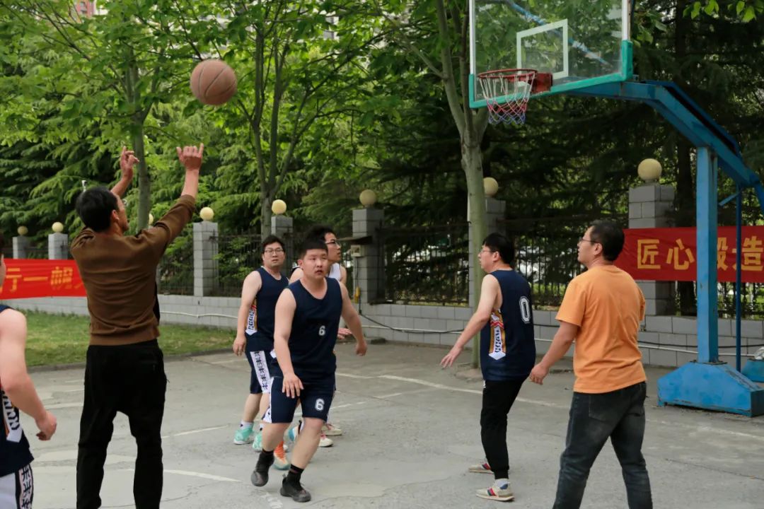 上海德赢VWIN股份2025春季运动会火热启幕!拔河、篮球预赛燃情开战